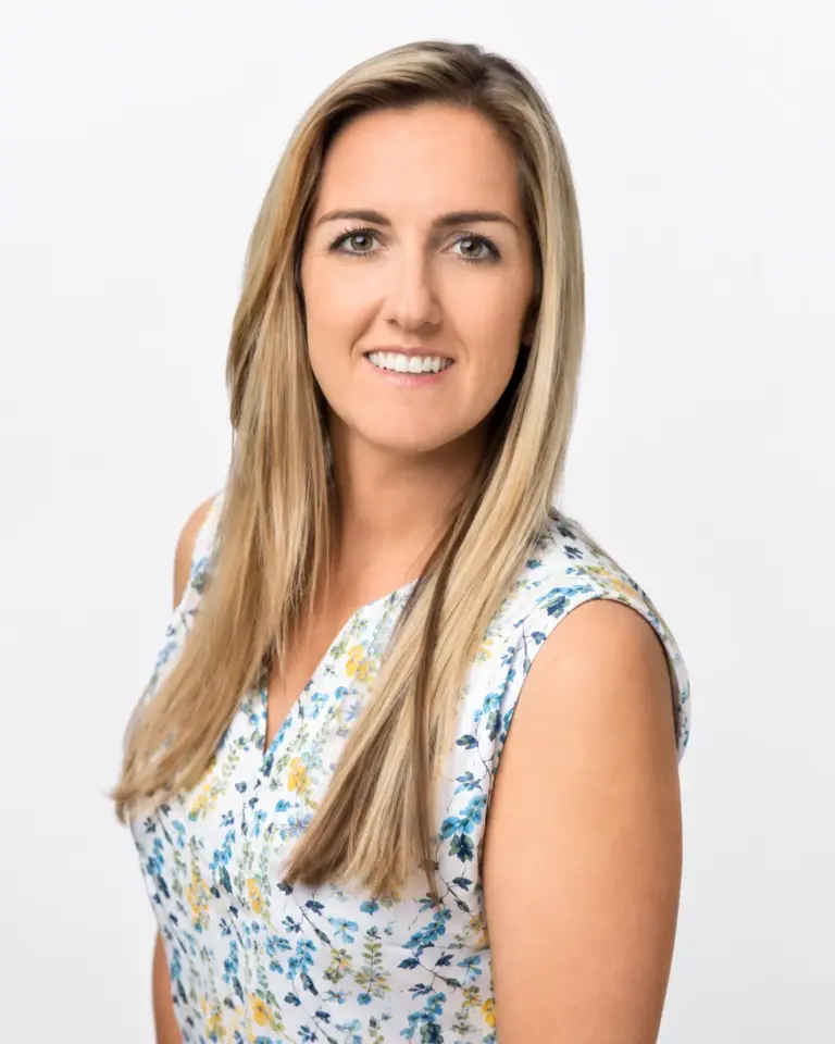 Ashley Sawyer, Management