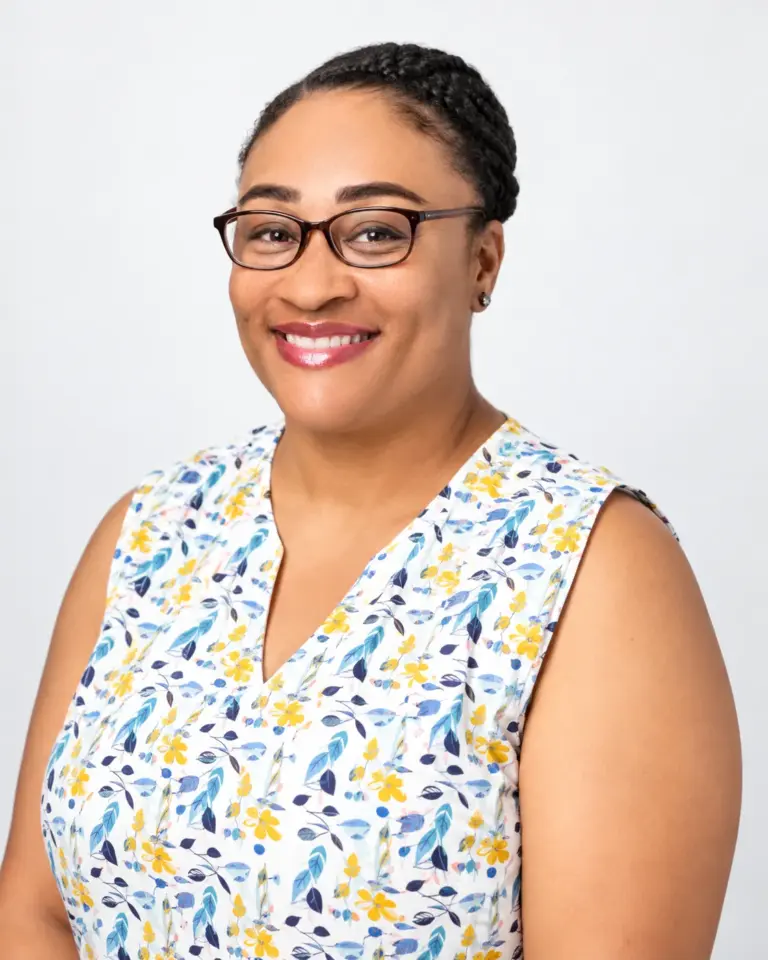 Sharina Saunders, Accounting